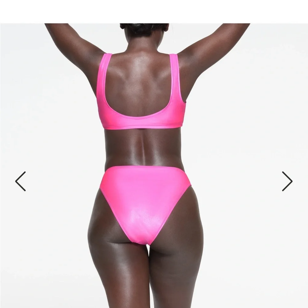 Skims Shine Swim Mid Waist Bottom Taffy